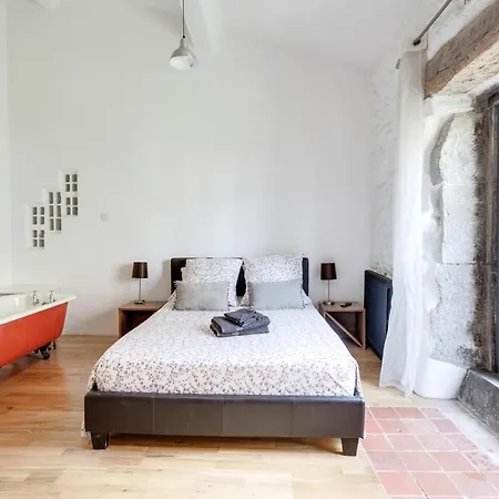Vila Le Manoir D'amiel A Secret 16 Bedroom Garden Oasis For Groups Up To 30