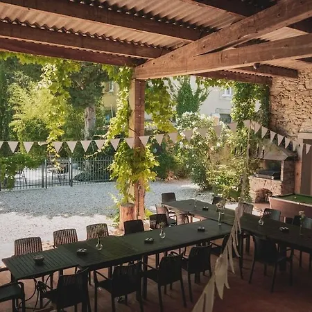 Vila Le Manoir D'amiel A Secret 16 Bedroom Garden Oasis For Groups Up To 30