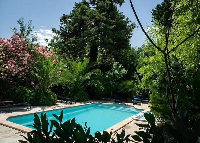 Vila Le Manoir D'amiel A Secret 16 Bedroom Garden Oasis For Groups Up To 30 *