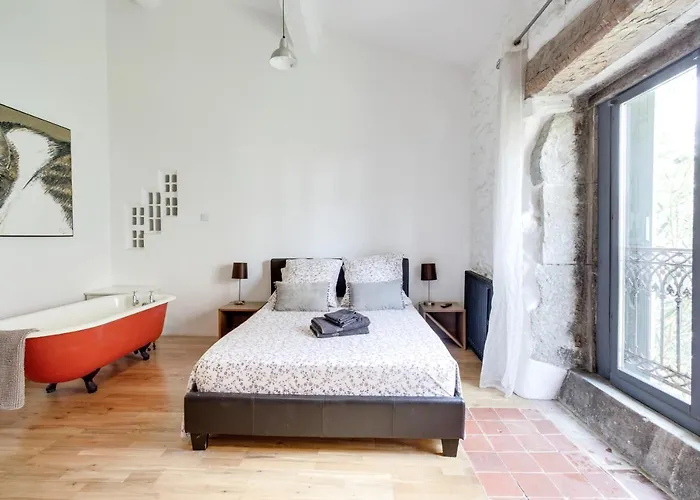 Vila Le Manoir D'amiel A Secret 16 Bedroom Garden Oasis For Groups Up To 30