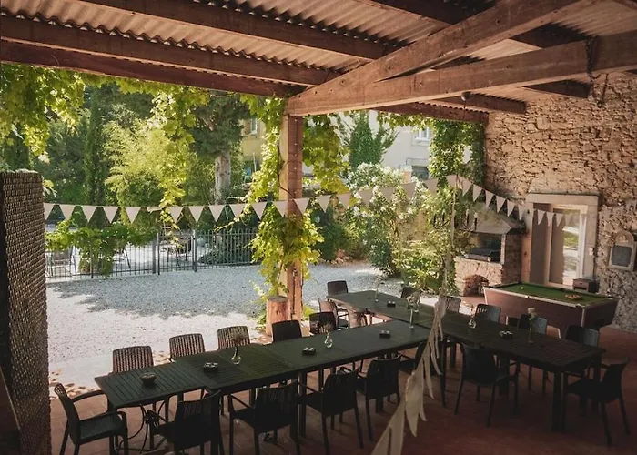 Vila Le Manoir D'amiel A Secret 16 Bedroom Garden Oasis For Groups Up To 30